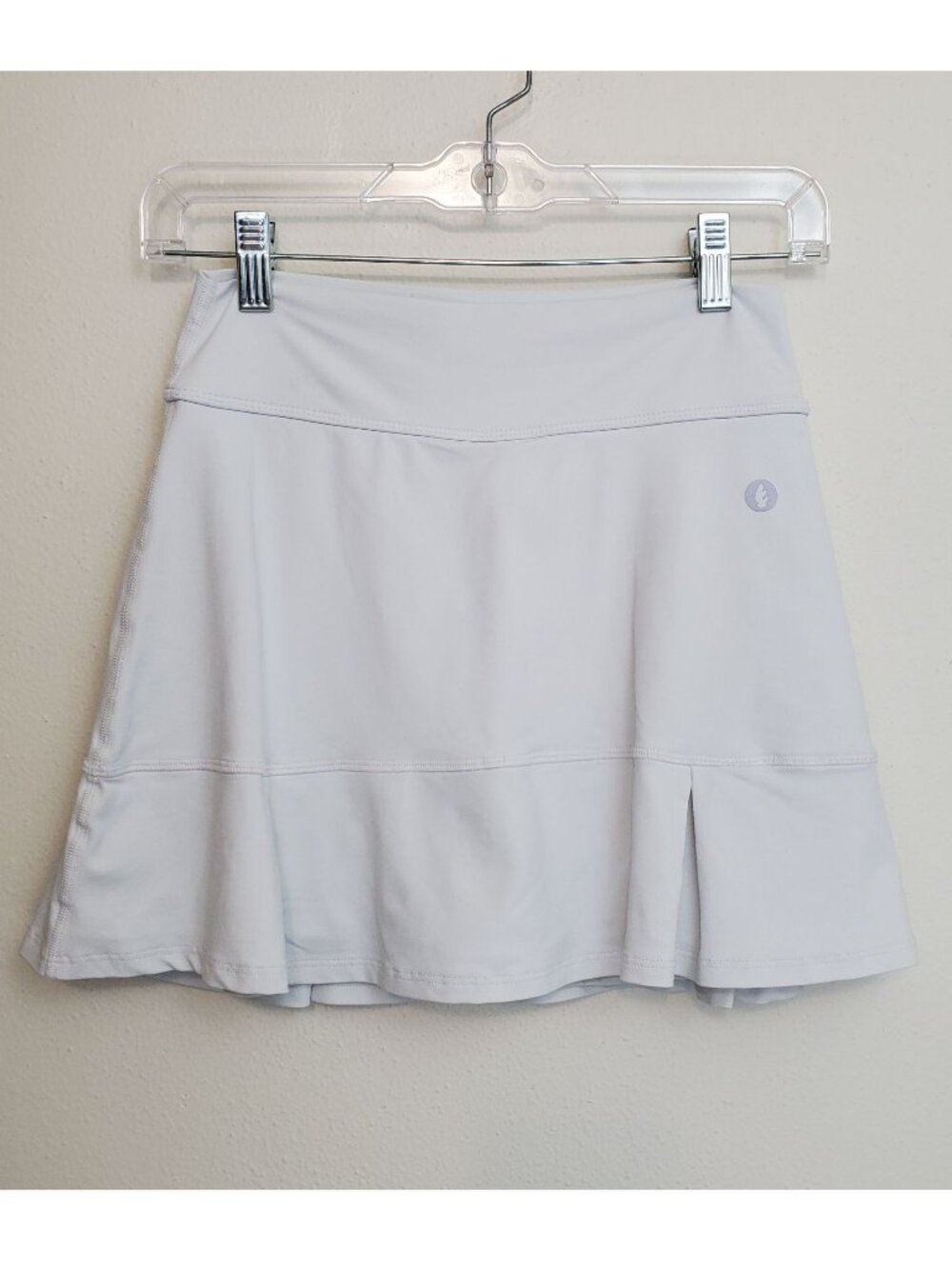 Dona Jo pleated athletic tennis skort in white